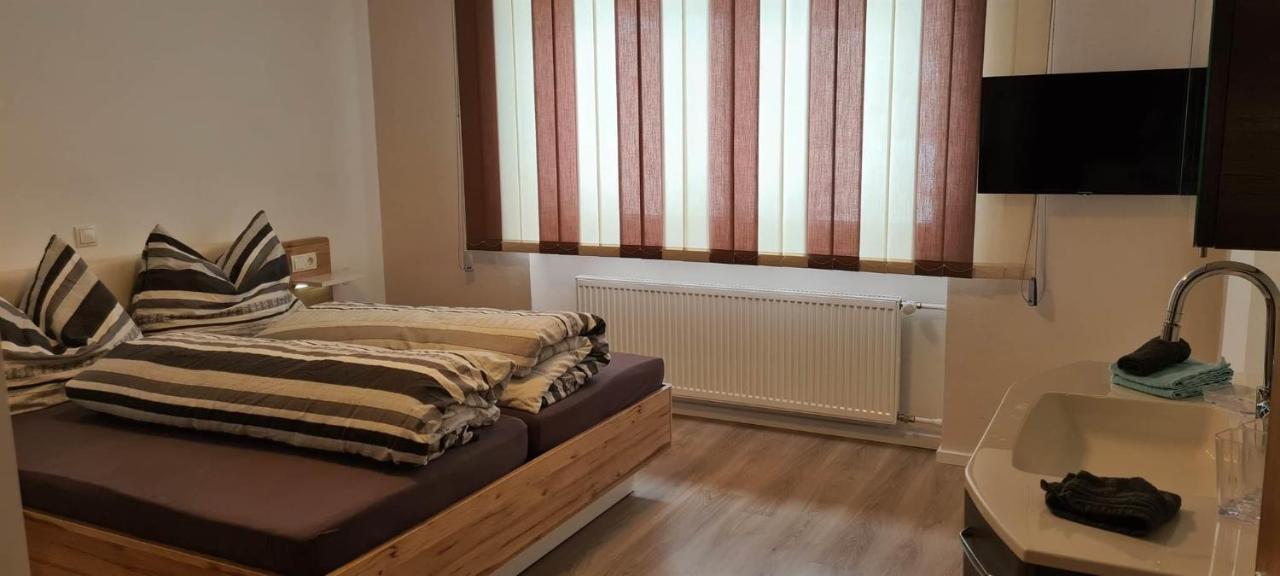 Ferienwohnung Willi Шрунс Экстерьер фото